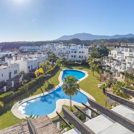 Sunset Sunshine Pool And Golf - Happy